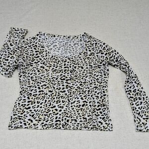 Banana Republic Leopard Print Cozy Slub Long Sleeve Top V-Neck Medium